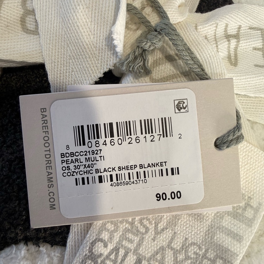 Barefoot Dreams black sheep, baby blanket - Picture 5 of 5